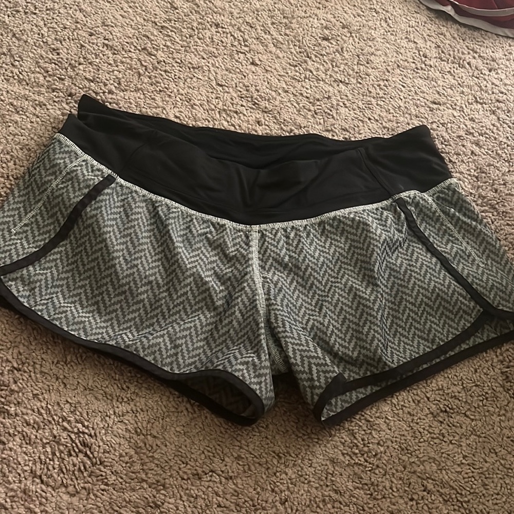 Lululemon Run Times shorts 4”